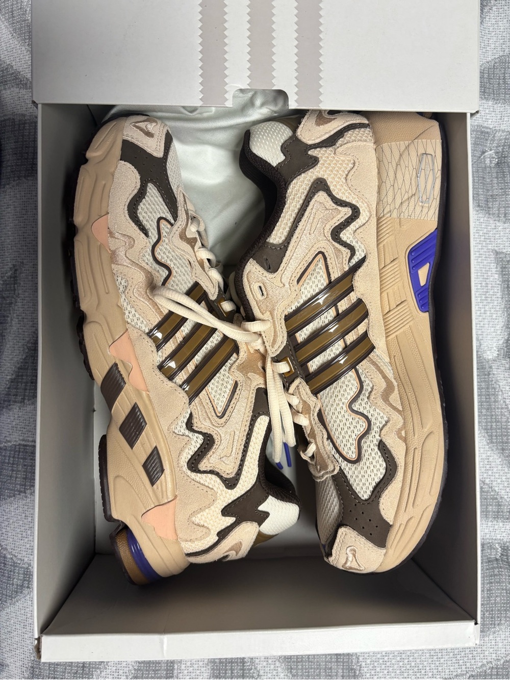 adidas Kids Beige Brown Wave-Pattern Trainers with Purple Accent